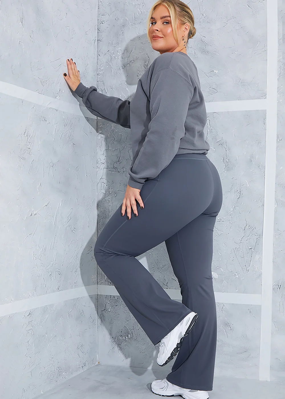 In the Style Flare Yoga Leggings - 8 Image 5