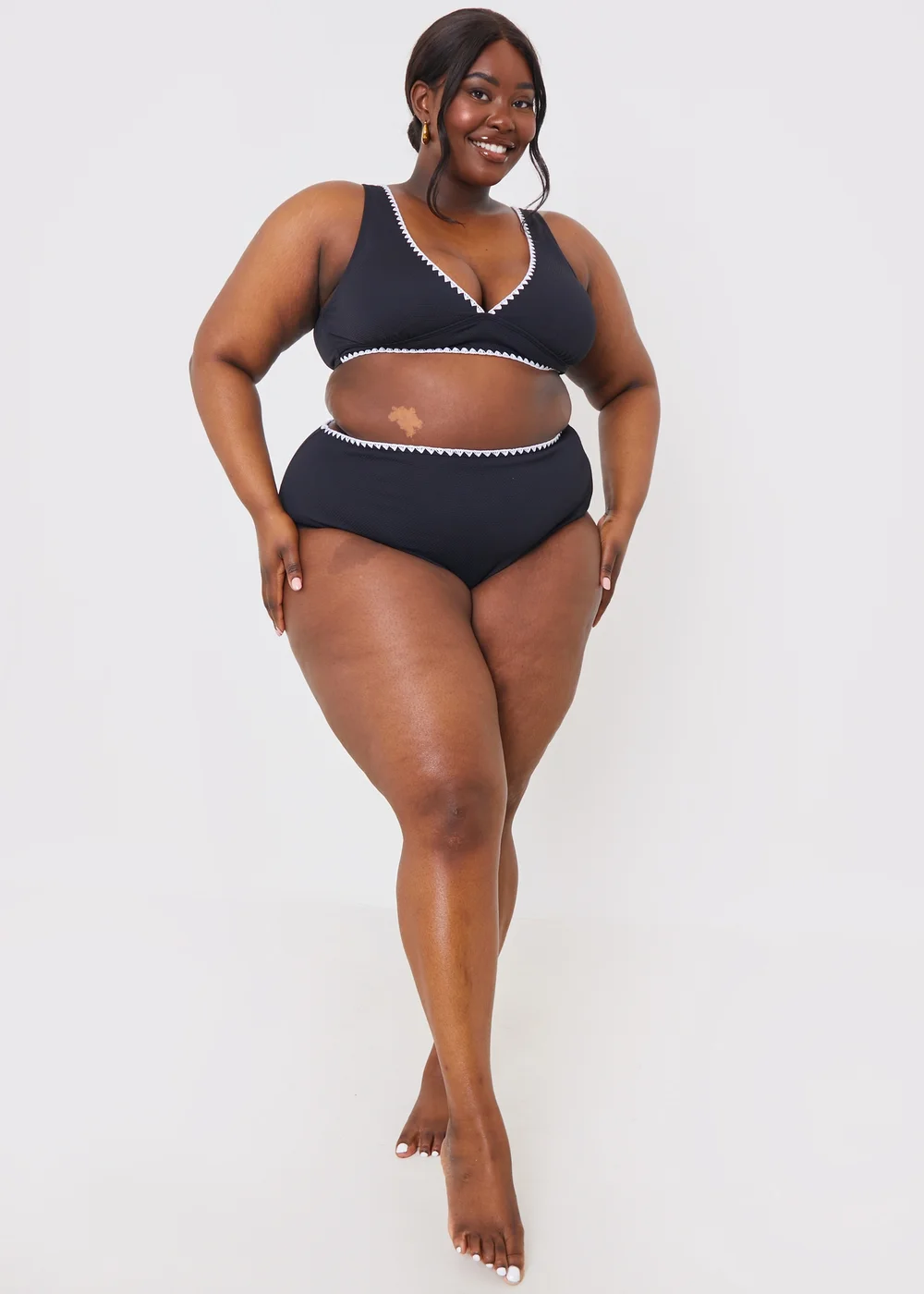 In the Style Jac Jossa Black Trim Bkini Top - 24 Image 7