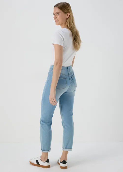 Light Wash Jolie Relaxed Fit Jeans - 8 Image 2