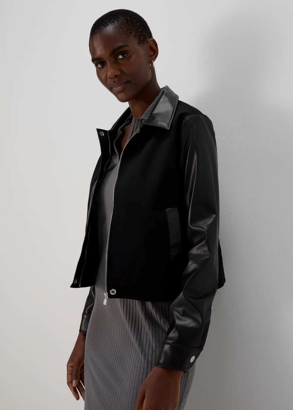 Black Trucker Jacket - 8 Image 3