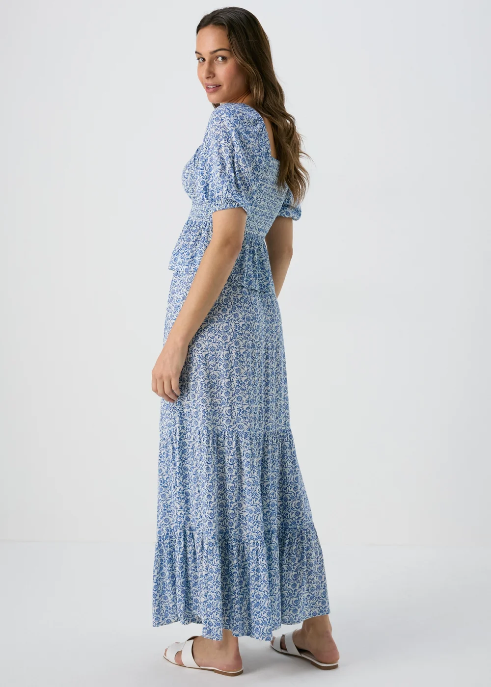 Papaya Petite Blue Floral Crinkle Viscose Skirt - Size 6 Image 2