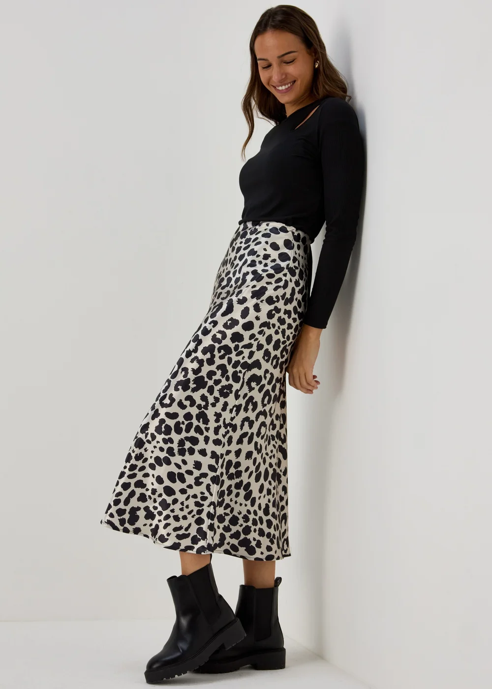 Printed Satin Midi Skirt - 8 Image 4