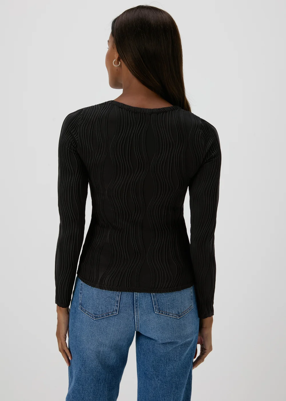 Black Textured Scoop Neck Top - Size 8 Image 2