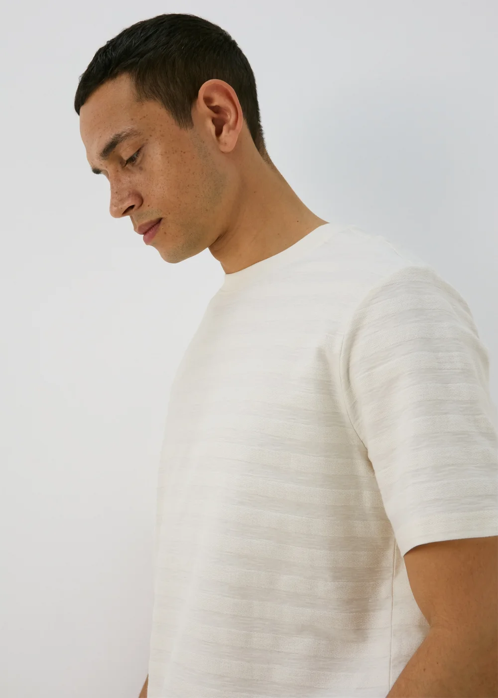 Ecru Badge Textured T- Shirt - S Image 3