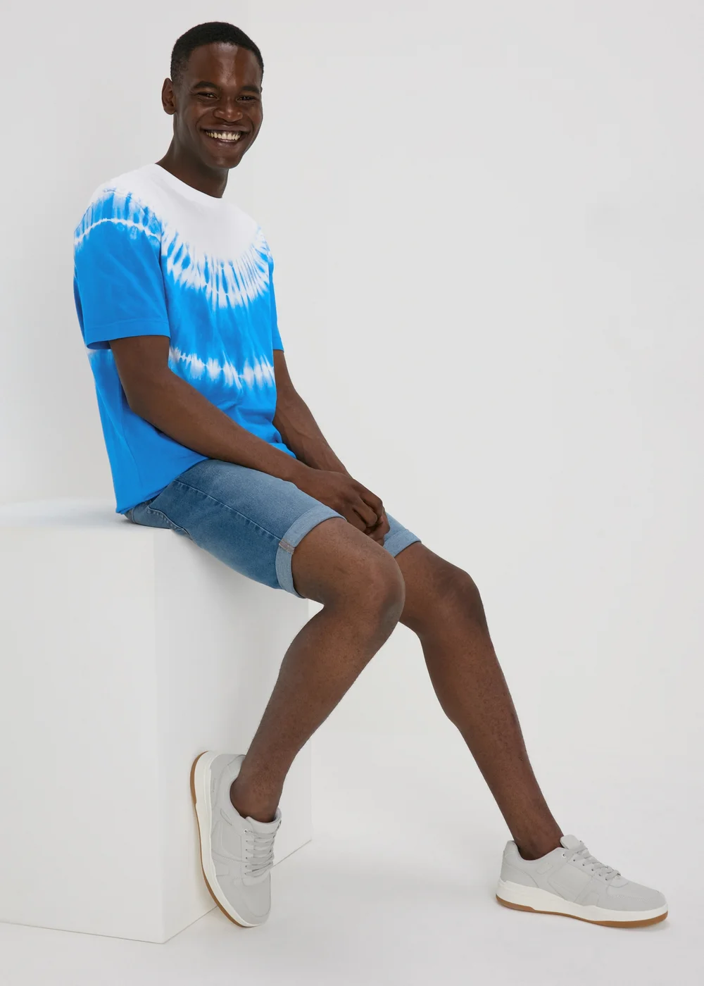 Blue Tie Dye T-Shirt - S Image 4