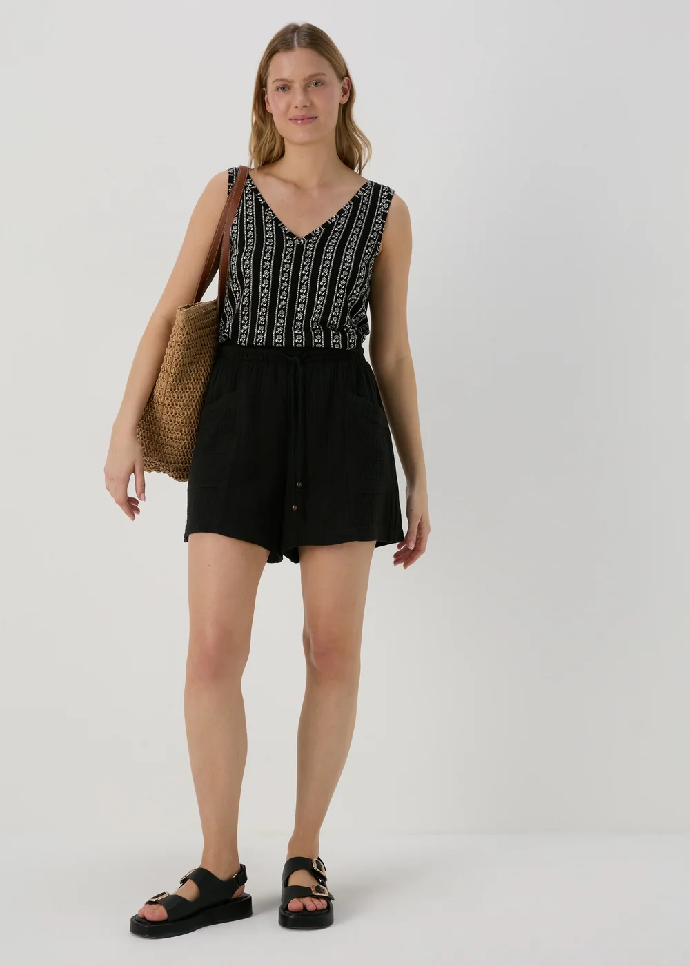 Black V Neck Geo Stripe Vest - 8 Image 4