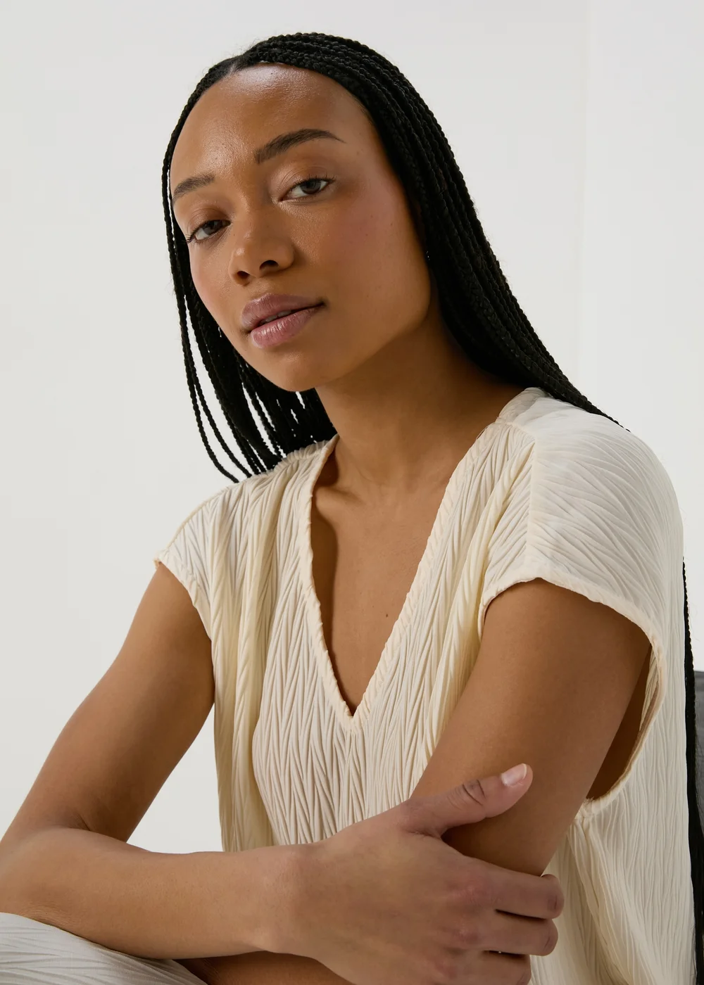 Cream Textured V Neck Co Ord Top - Size 6 Image 3