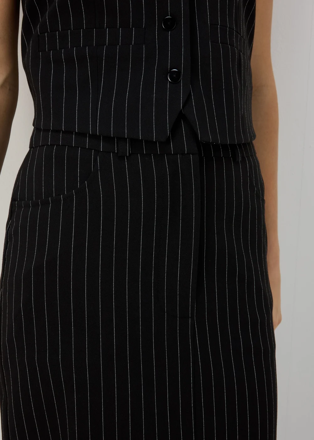Black Pinstripe Maxi Skirt - Size 8 Image 3