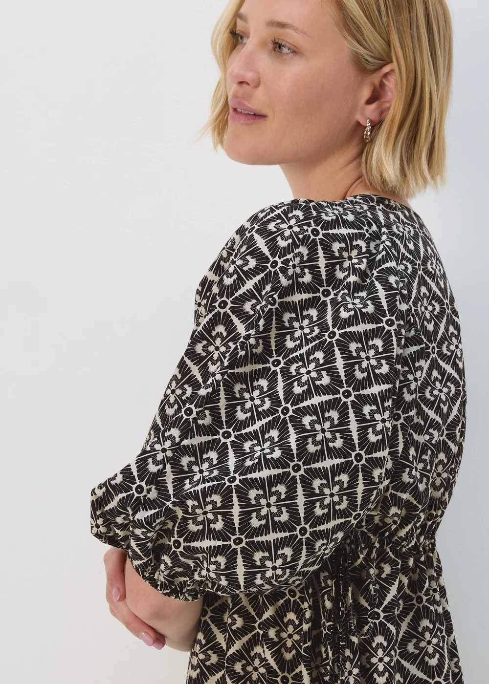 Black Monochrome Pattern Midi Dress - 8 Image 3