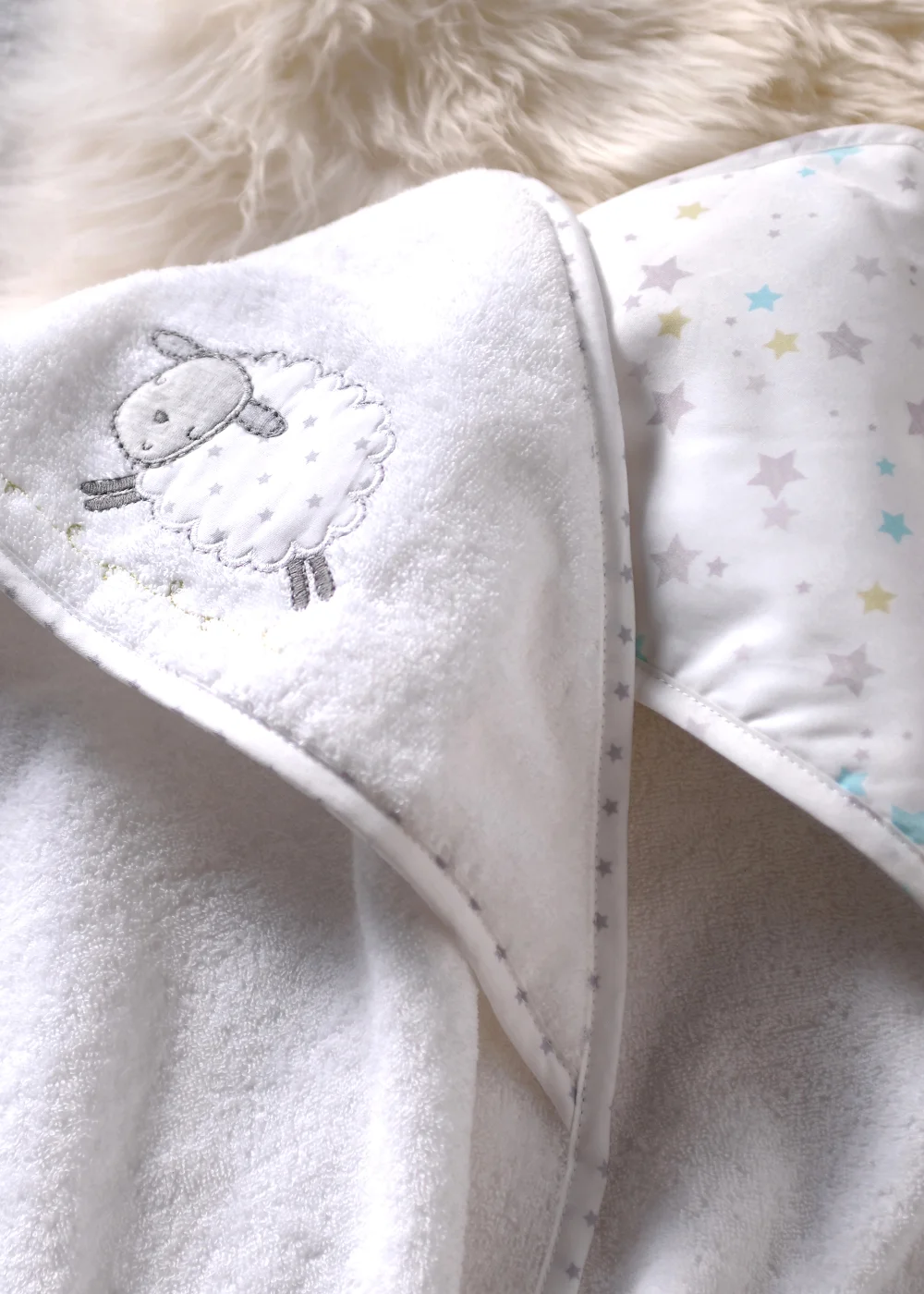 East Coast Counting Sheep Hooded Cuddle Robes - One Size Image 2