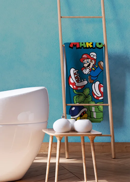 Super Mario Leaping Towel - 70x140cm Image 3