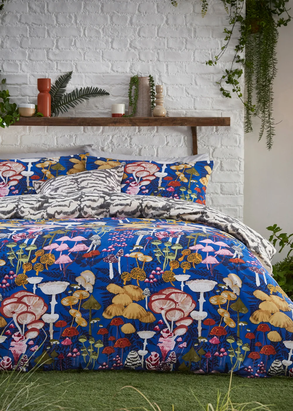 furn. Amanita Abstract Mushroom Duvet Cover Set Cobalt - Single Image 2