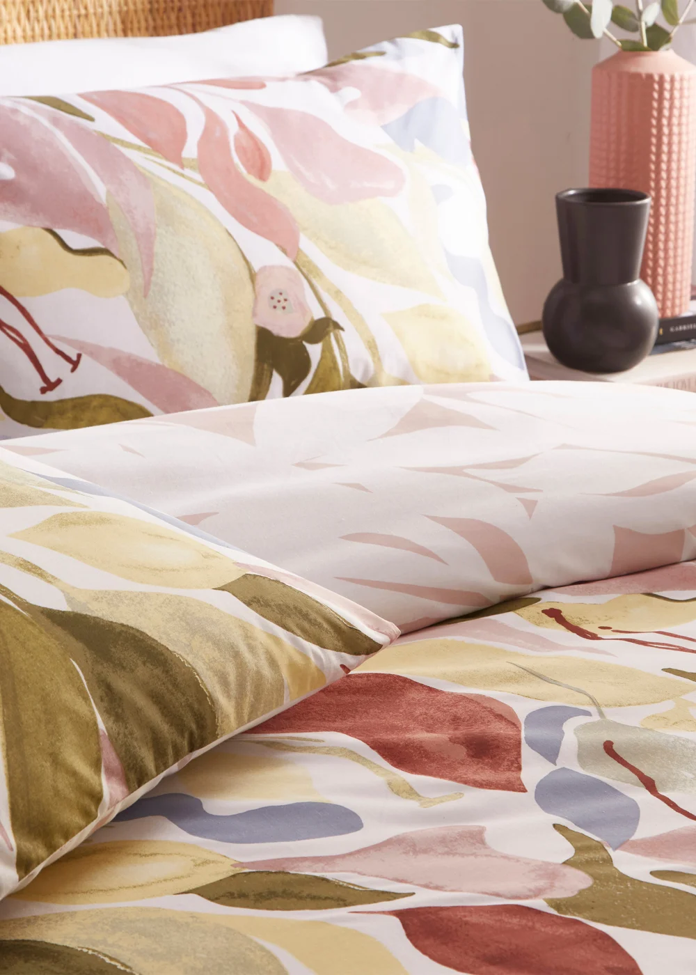 furn. Amarosa Abstract Floral Duvet Cover Set Pink - Single Image 3