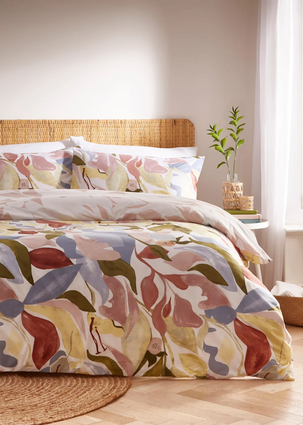 furn. Amarosa Abstract Floral Duvet Cover Set Pink - Single Image 2