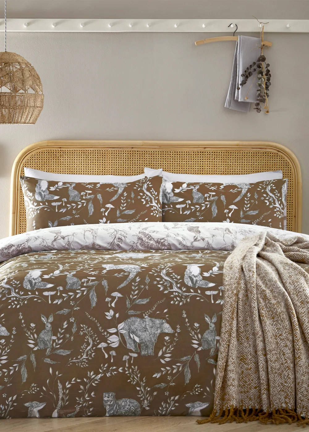 furn. Buckthorn Woodland Duvet Cover Set Amber - Single Image 1