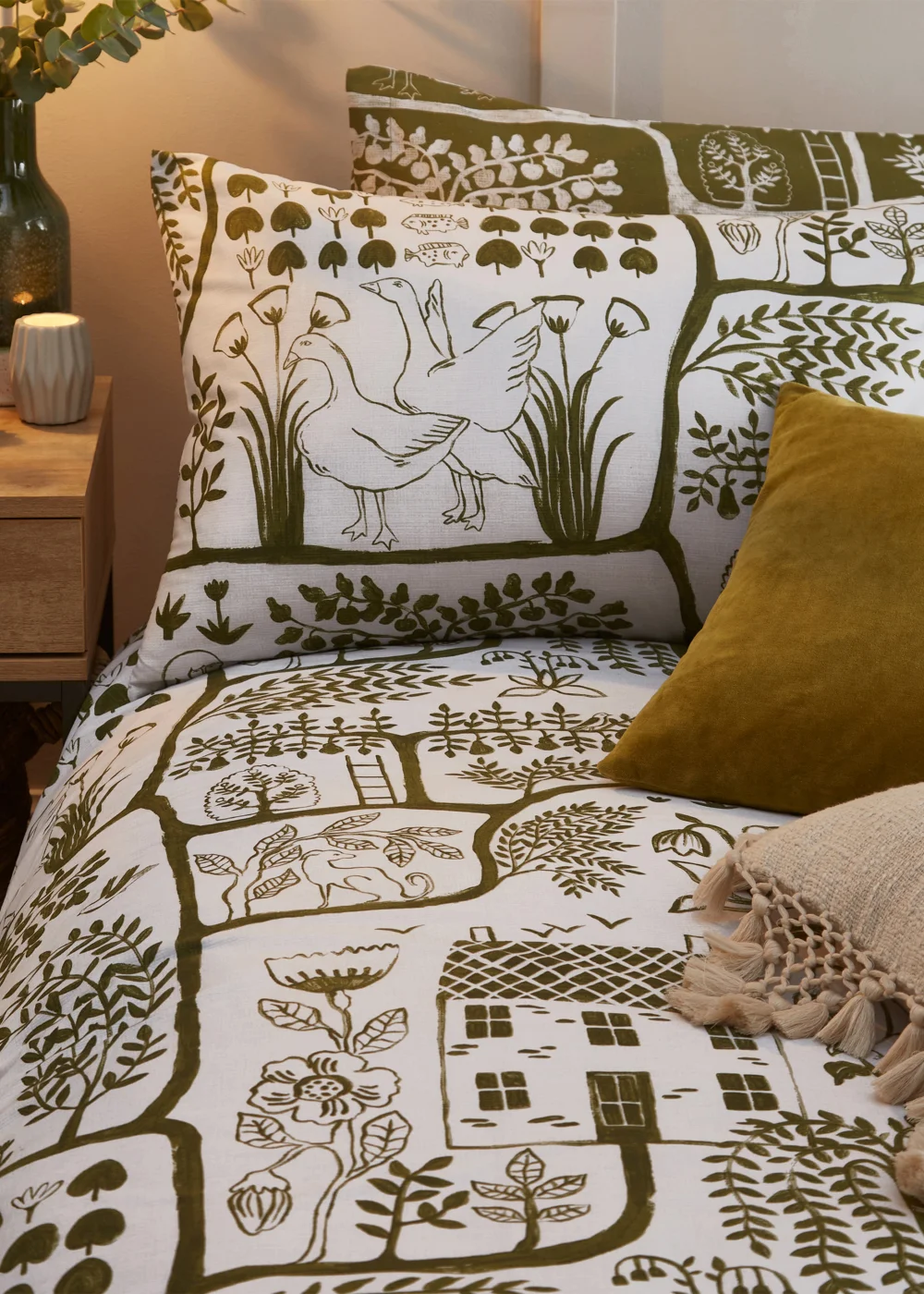 furn. Frida Abstract Floral Duvet Cover Set Green - Single Image 4
