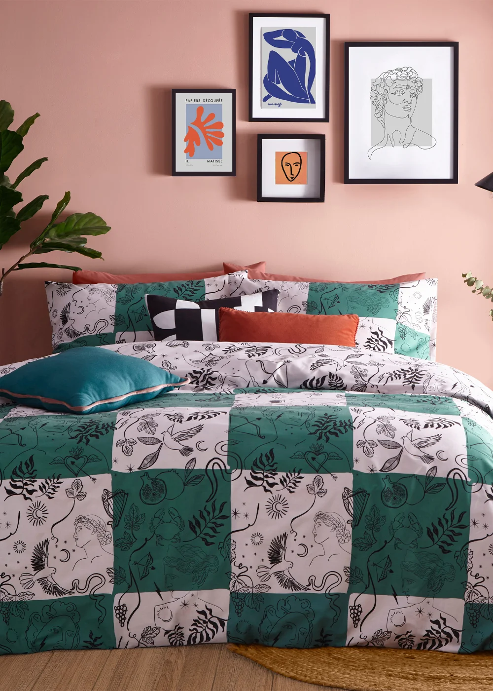 furn. Mythos Checkerboard Reversible Duvet Cover Set Green - Single Image 1