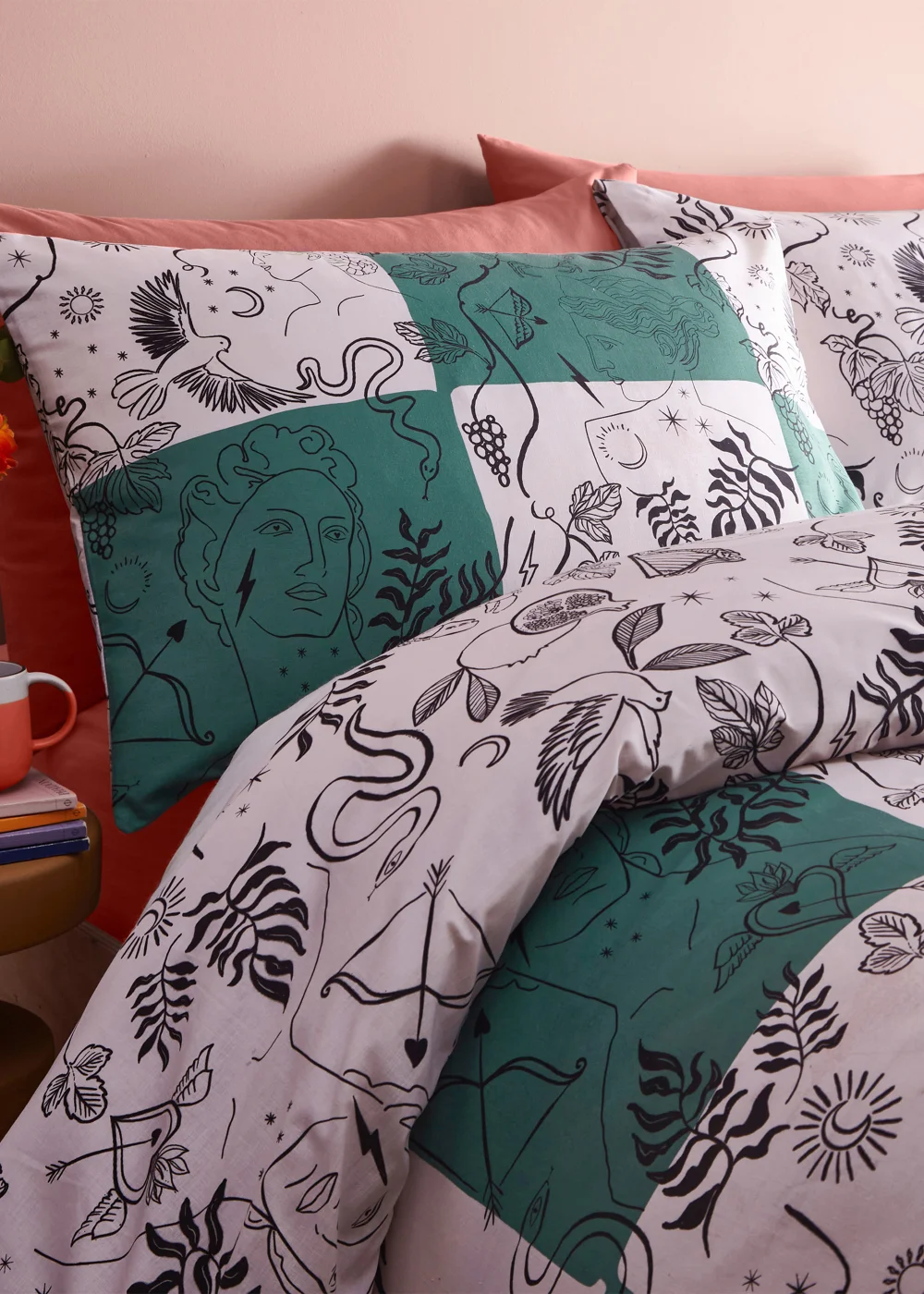 furn. Mythos Checkerboard Reversible Duvet Cover Set Green - Single Image 4