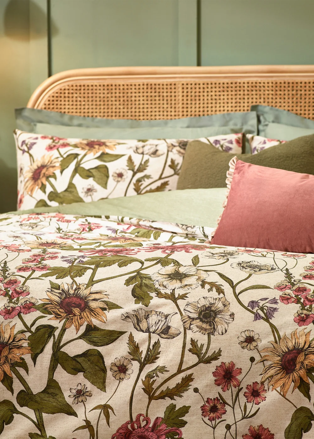 Wylder Nature Wallflower Traditional Floral Duvet Cover Set Natural - Single Image 3