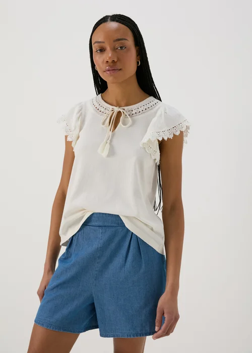Cream Textured Lace Top - 8 Image 1