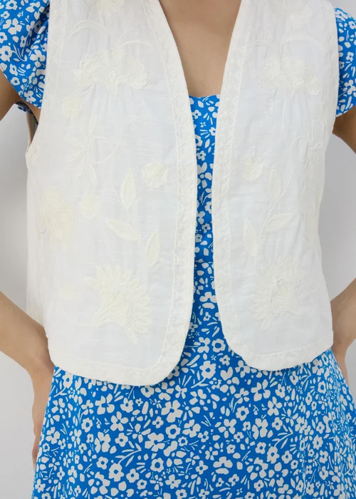 White Embroidered Waistcoat - 8 Image 3