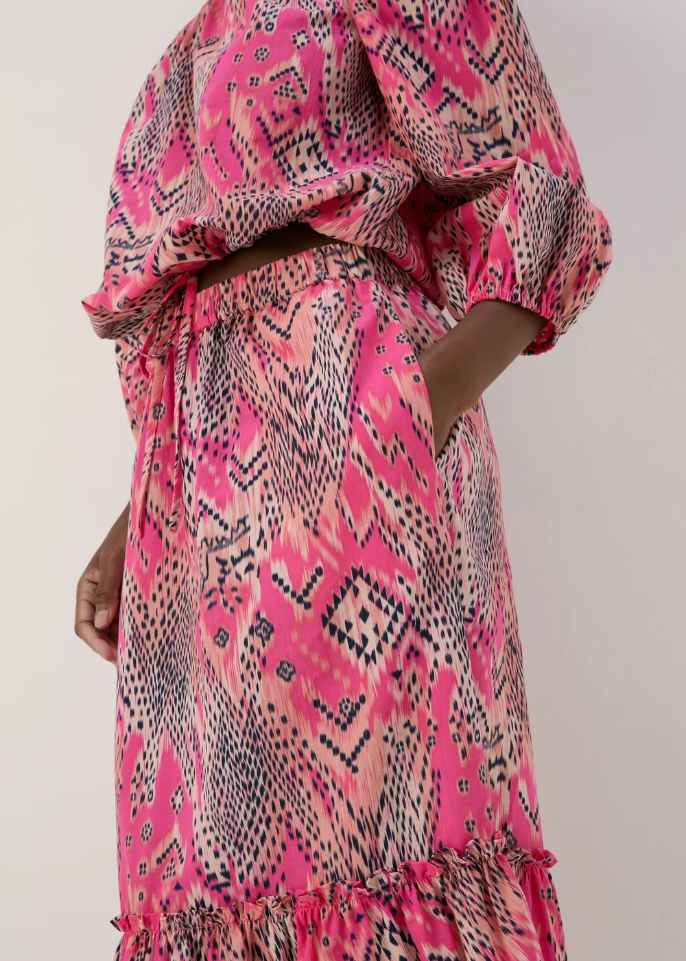 Papaya Petite Pink Aztec Print Midi Skirt - Size 6 Image 3