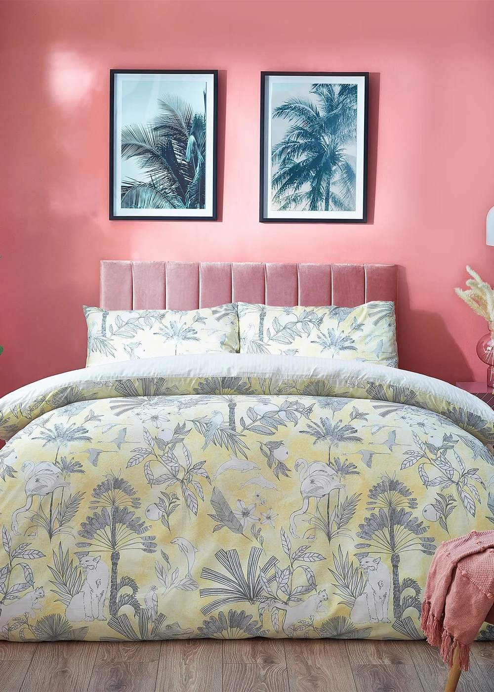 furn. Colony Palm Botanical Duvet Cover Set - Single Image 1