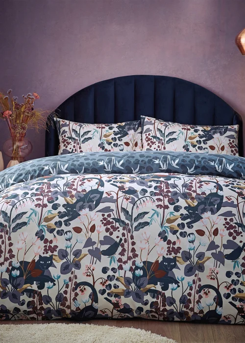 furn. Midnight Panther Exotic Duvet Cover Set - Single Image 1