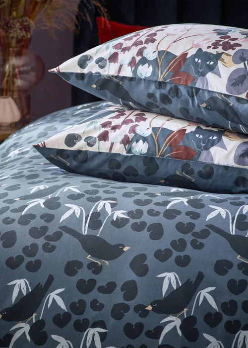 furn. Midnight Panther Exotic Duvet Cover Set - Single Image 2