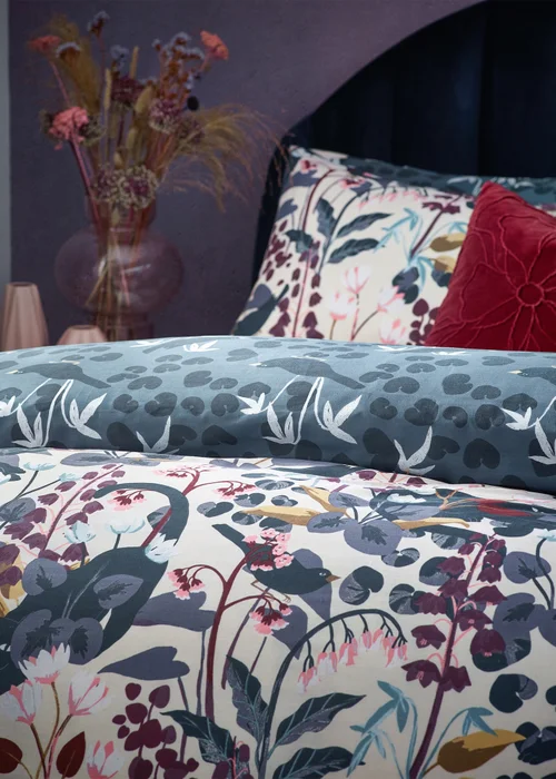 furn. Midnight Panther Exotic Duvet Cover Set - Single Image 3
