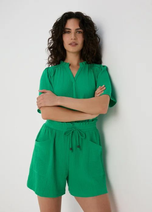 Green Textured Shorts - 8 Image 1