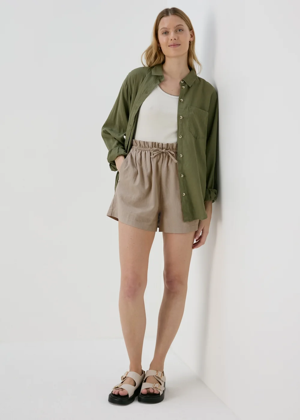 Stone Pull-On Linen Shorts - 8 Image 4
