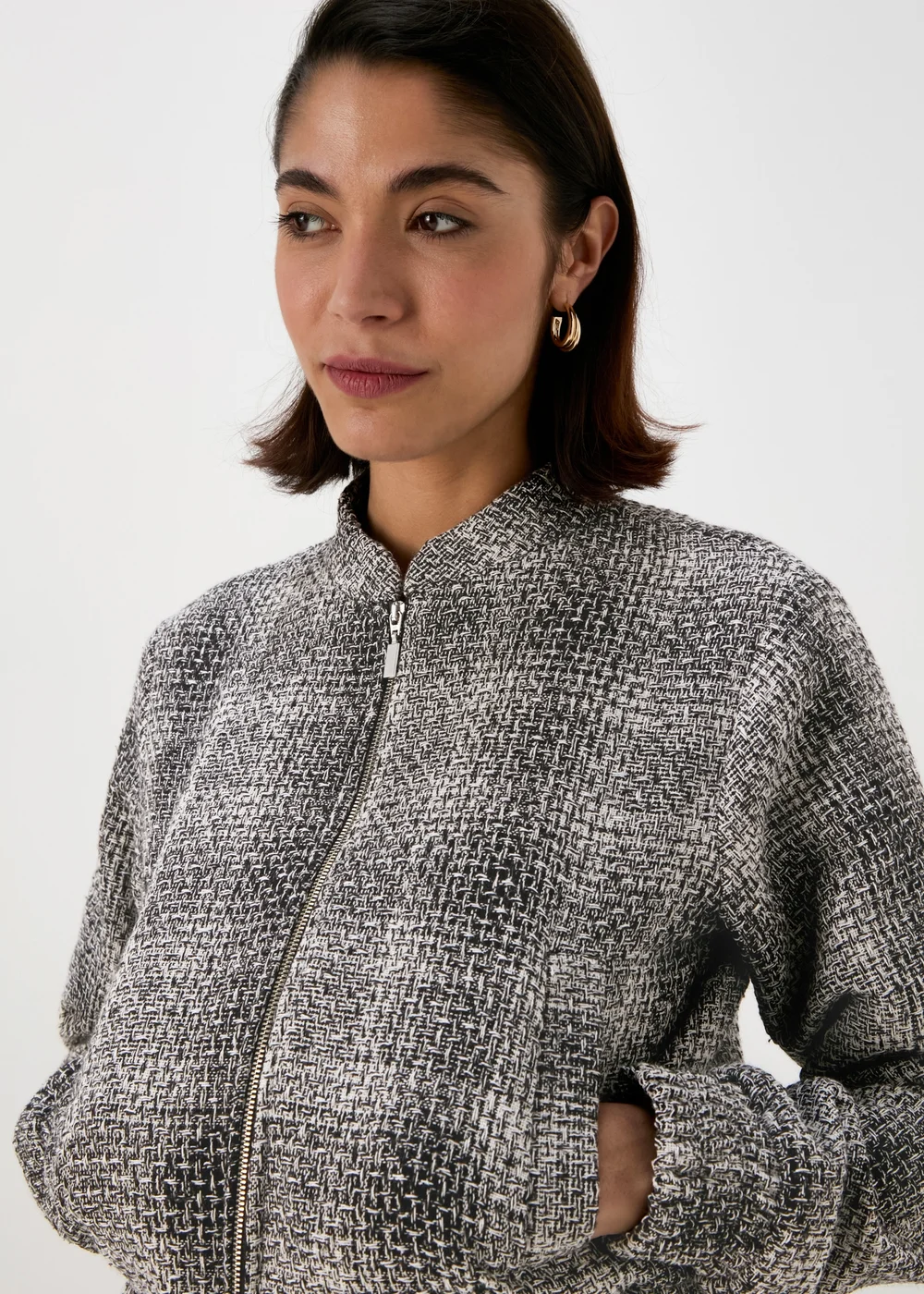 Et Vous Textured Monochrome Bomber Jacket - 8 Image 3