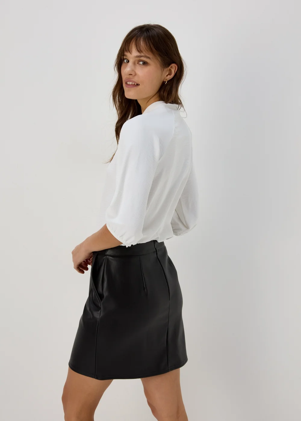 Ivory Pussybow Blouse - 8 Image 2