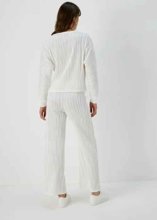 Cream Pleated Trousers - 8 Image 2