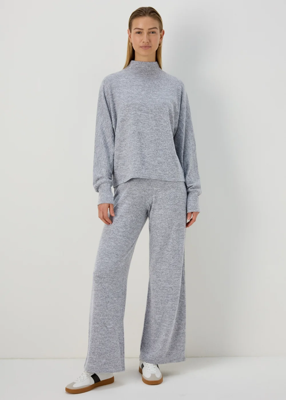 Grey Long Sleeve Dolman Top - Size 8 Image 1