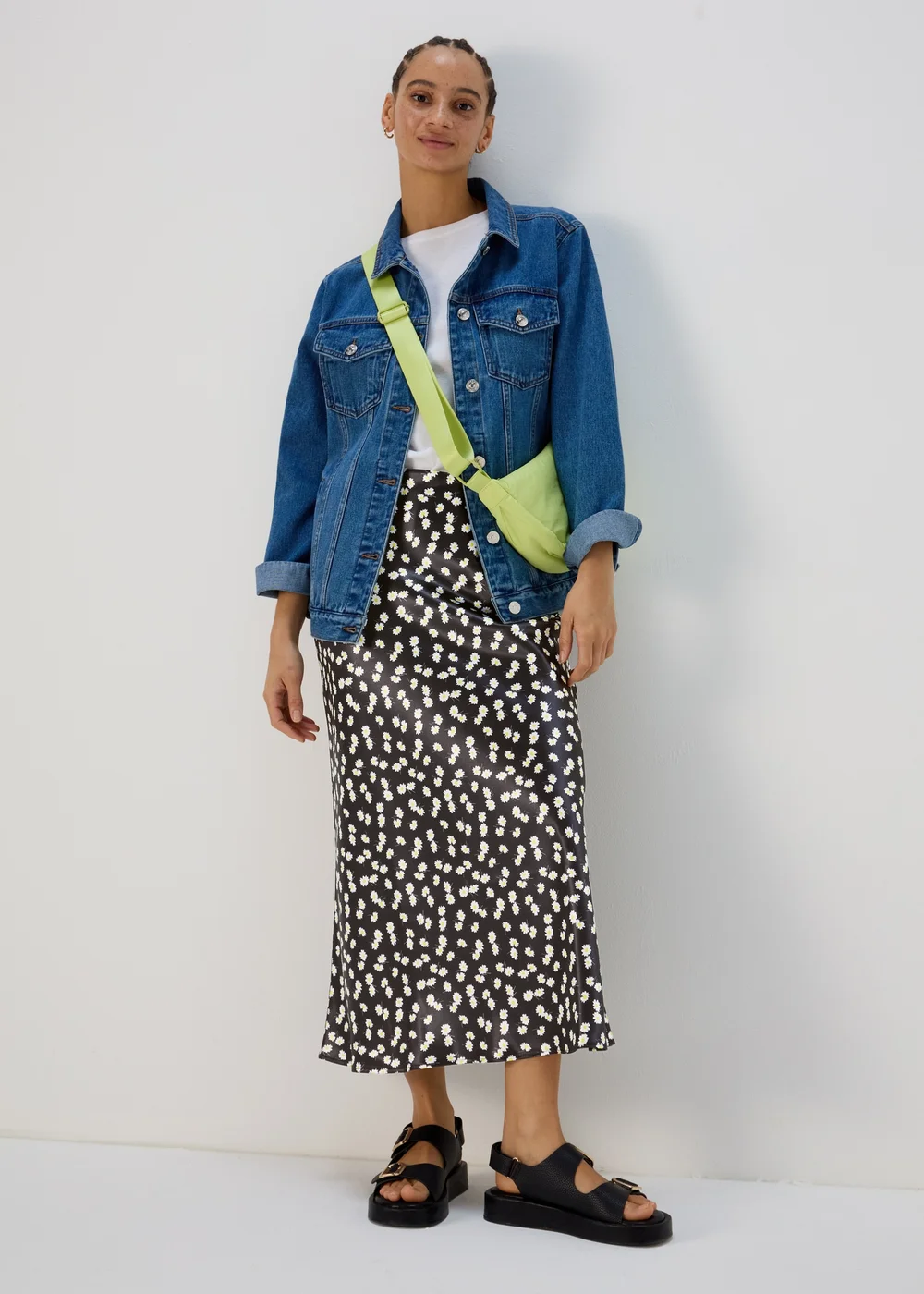 Black Daisy Print Satin Midi Skirt - 8 Image 4