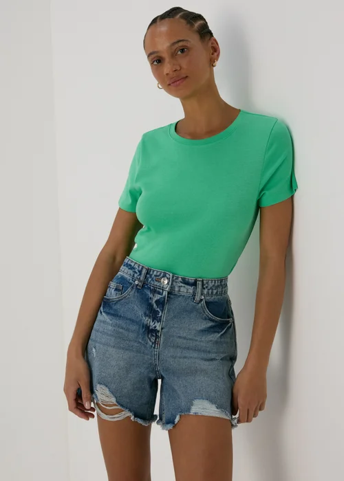 Green T-Shirt - Size 8 Image 3