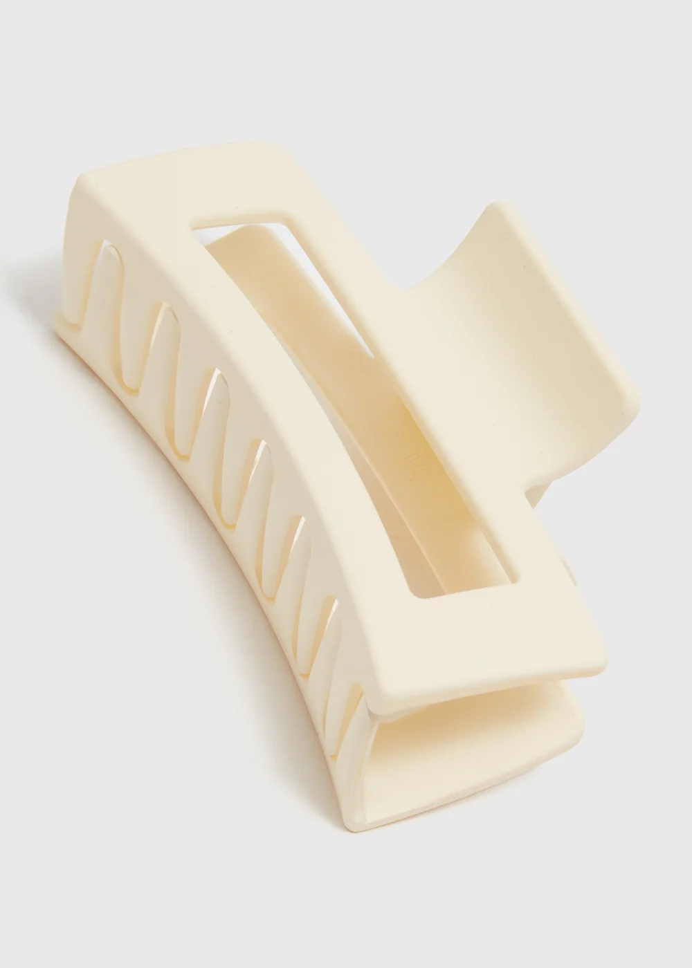 Cream Ikat Clamp - One Size Image 2