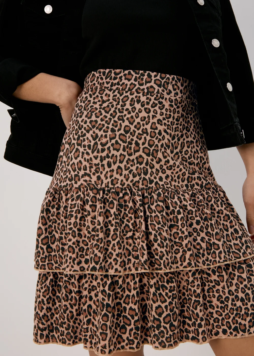 Papaya Brown Animal Print Tiered Jersey Mini Skirt - Size 8 Image 3
