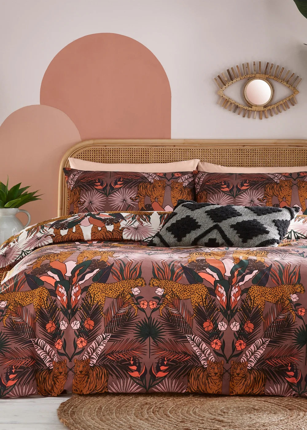 furn. Kaihalulu Exotic Floral Duvet Cover Set - Single Image 2