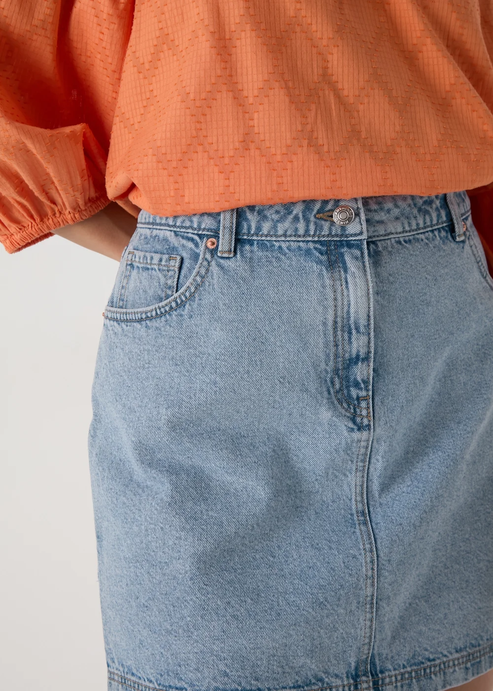 Light Wash Denim Mini Skirt - Size 8 Image 3