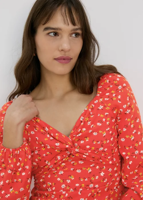 Red Floral Sweetheart Top - 8 Image 3