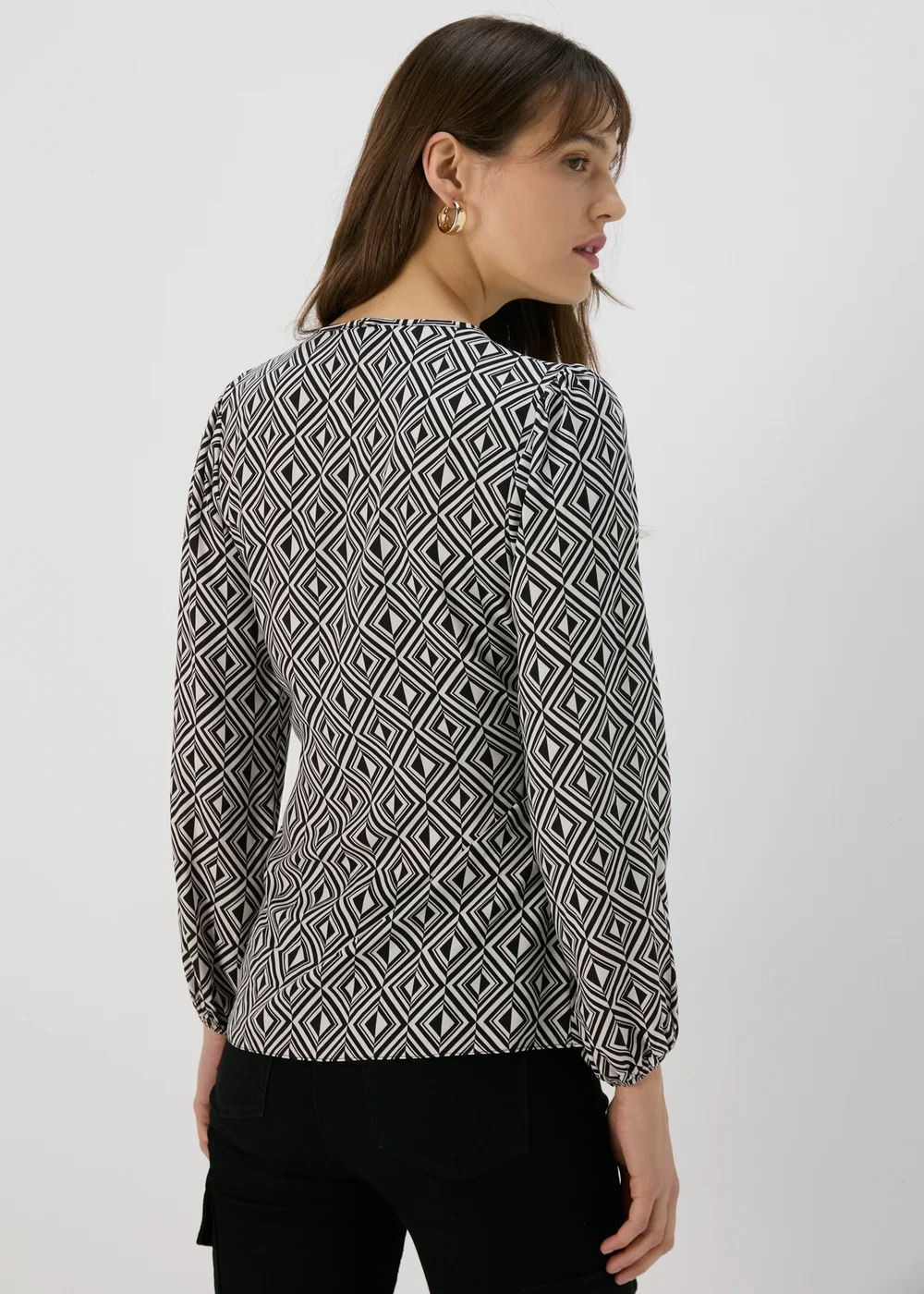 Black Geo Print Wrap Top - Size 8 Image 2