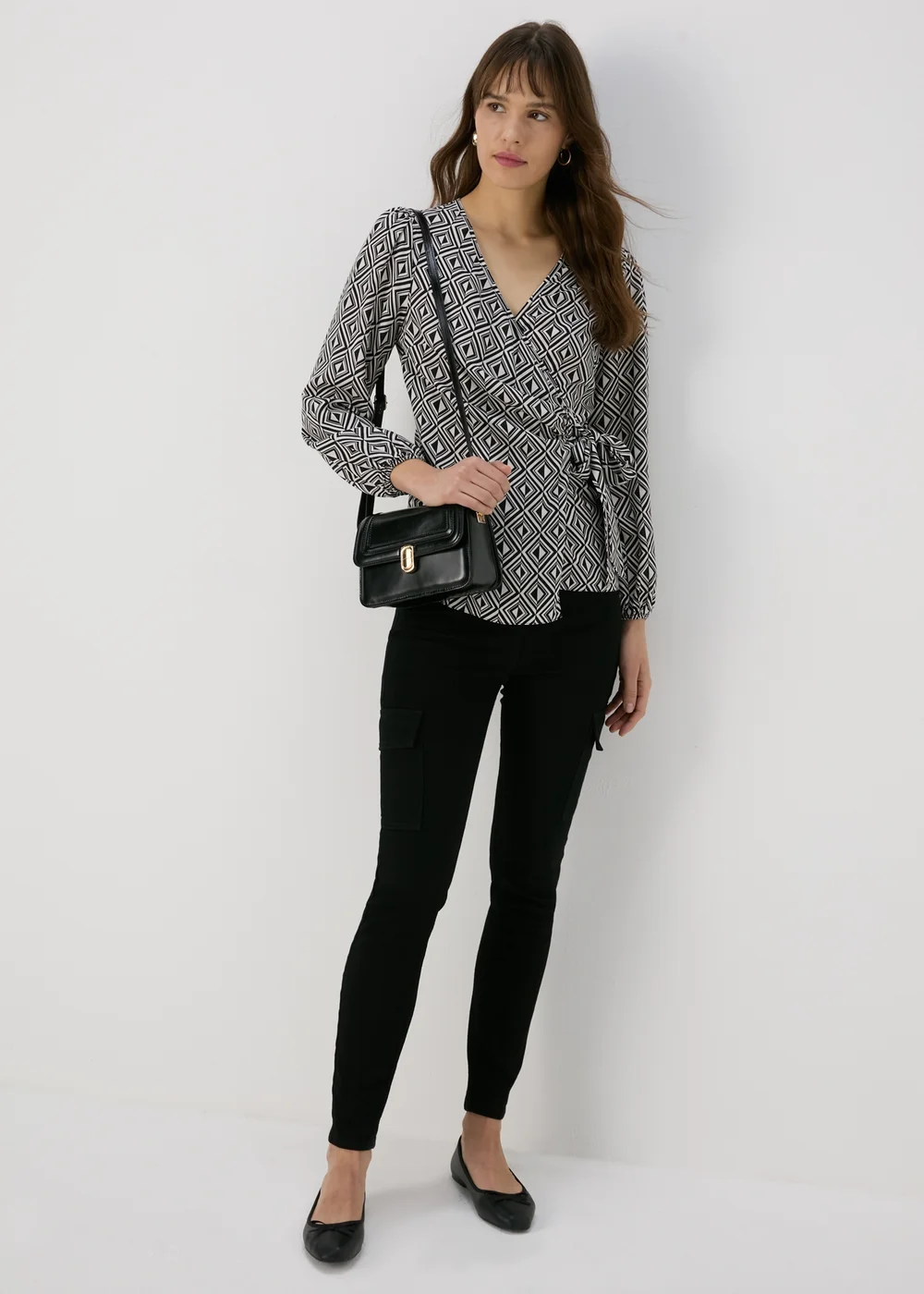 Black Geo Print Wrap Top - Size 8 Image 4