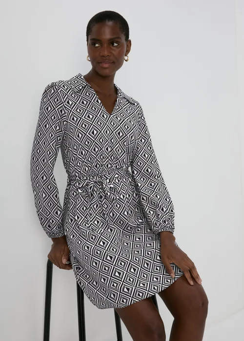 Black Geo Design Mini Shirt Dress - 8 Image 1
