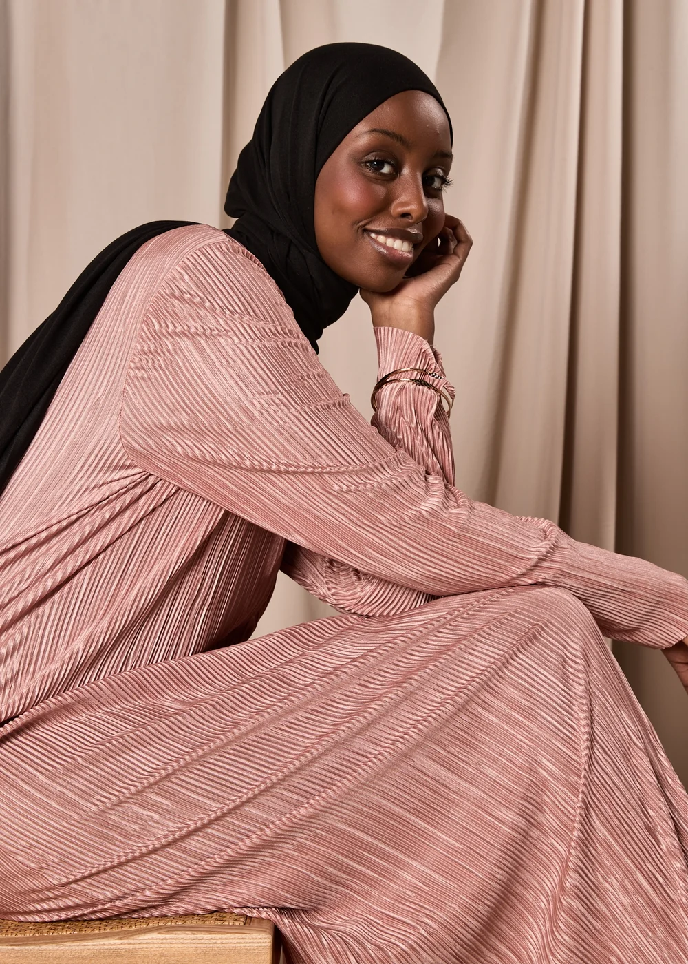 Brown Plisse Column Dress - 8 Image 3