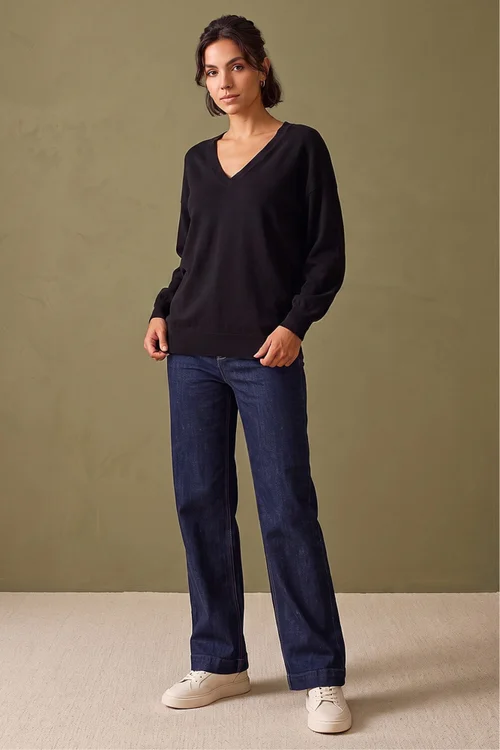 Roman Black Plain Stretch V-Neck Longline Jumper - 14 Image 2