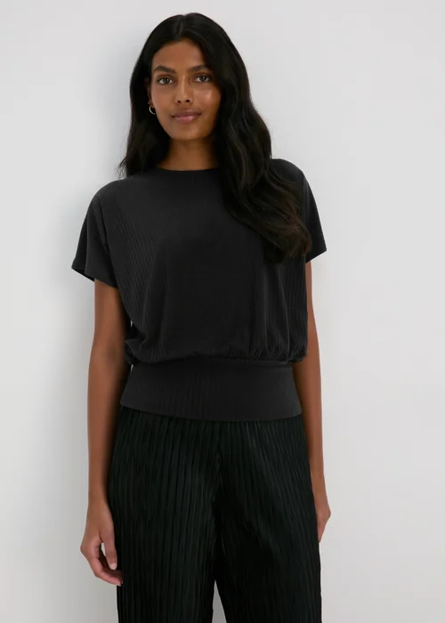 Black Batwing Ribbed Top - Size 8 Image 1