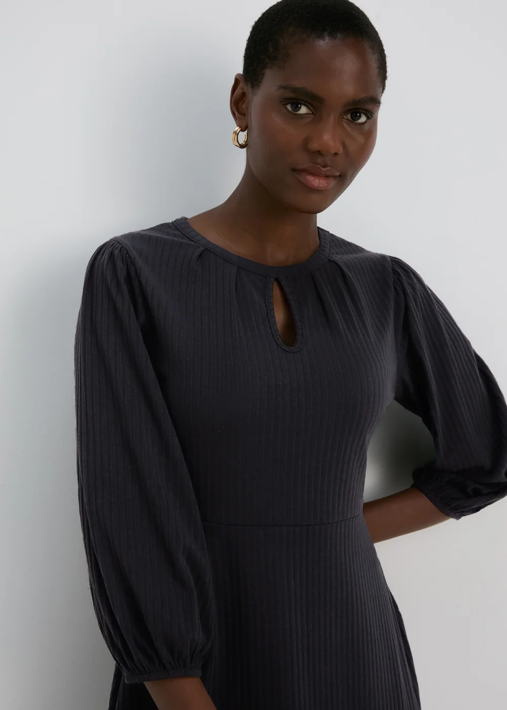 Black Keyhole Neck Skater Dress - 8 Image 3